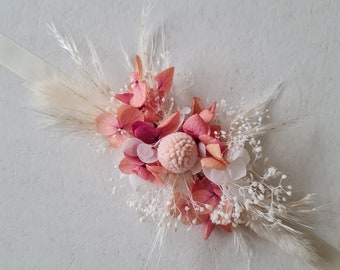 Bracelet mariée, demoiselle d'honneur en fleurs éternelles Lilia. Un accessoire coloré pour un mariage bohème & tendance