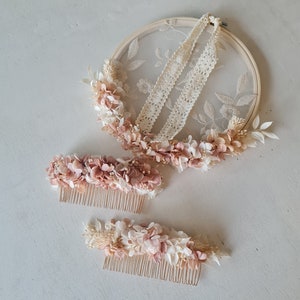 Peigne à cheveux Elia, en hortensia et broom bloom stabilisées. Un accessoire pour vôtre coiffure de mariage, EVJF, anniversaire, image 4