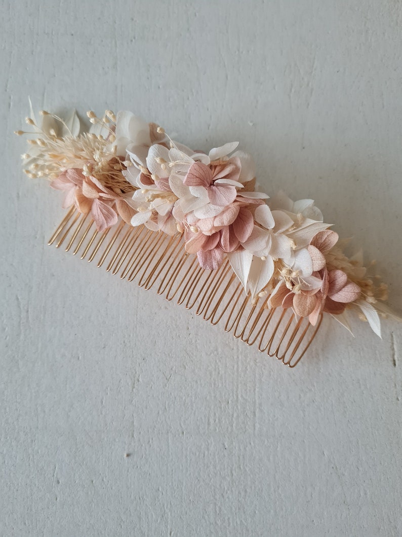 Peigne à cheveux Elia, en hortensia et broom bloom stabilisées. Un accessoire pour vôtre coiffure de mariage, EVJF, anniversaire, image 5