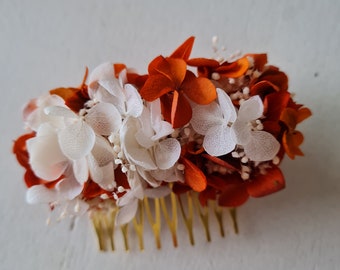 Peigne à cheveux Carmelia, en hortensia et broom bloom stabilisées. Un accessoire pour vôtre coiffure de mariage, EVJF, anniversaire,