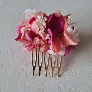 Peigne à cheveux, en hortensia, broom bloom stabilisés. Un accessoire pour vôtre coiffure de mariée, collection Flora image 5