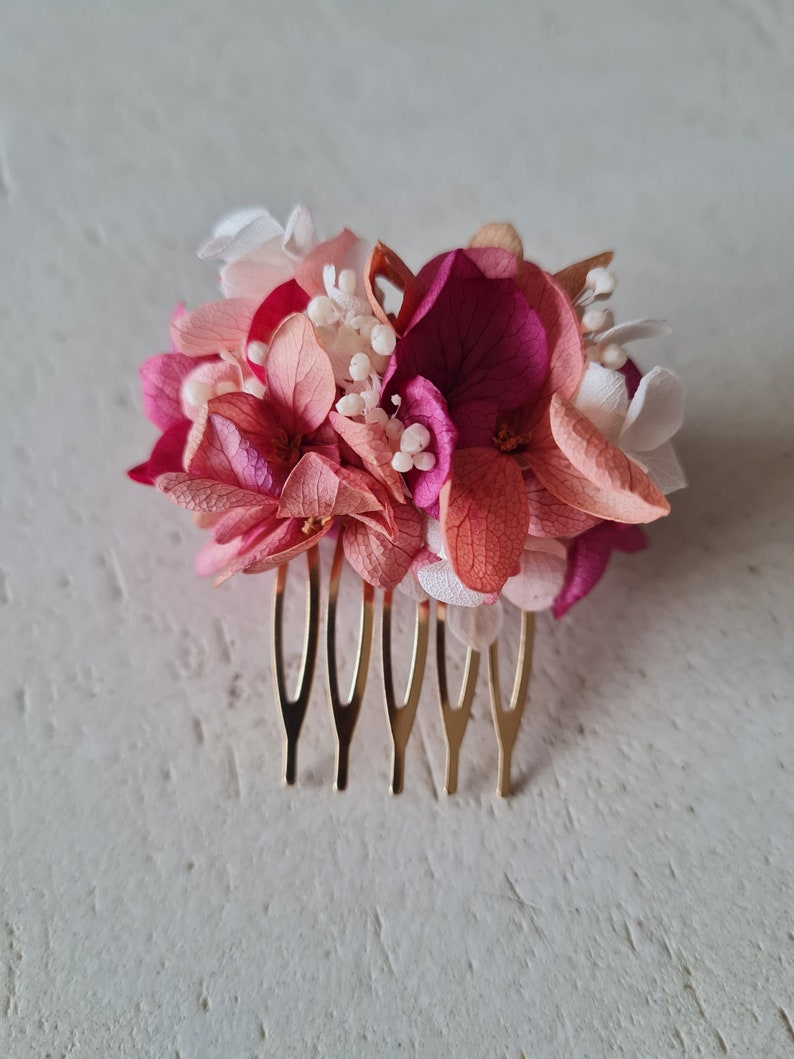 Peigne à cheveux, en hortensia, broom bloom stabilisés. Un accessoire pour vôtre coiffure de mariée, collection Flora image 5