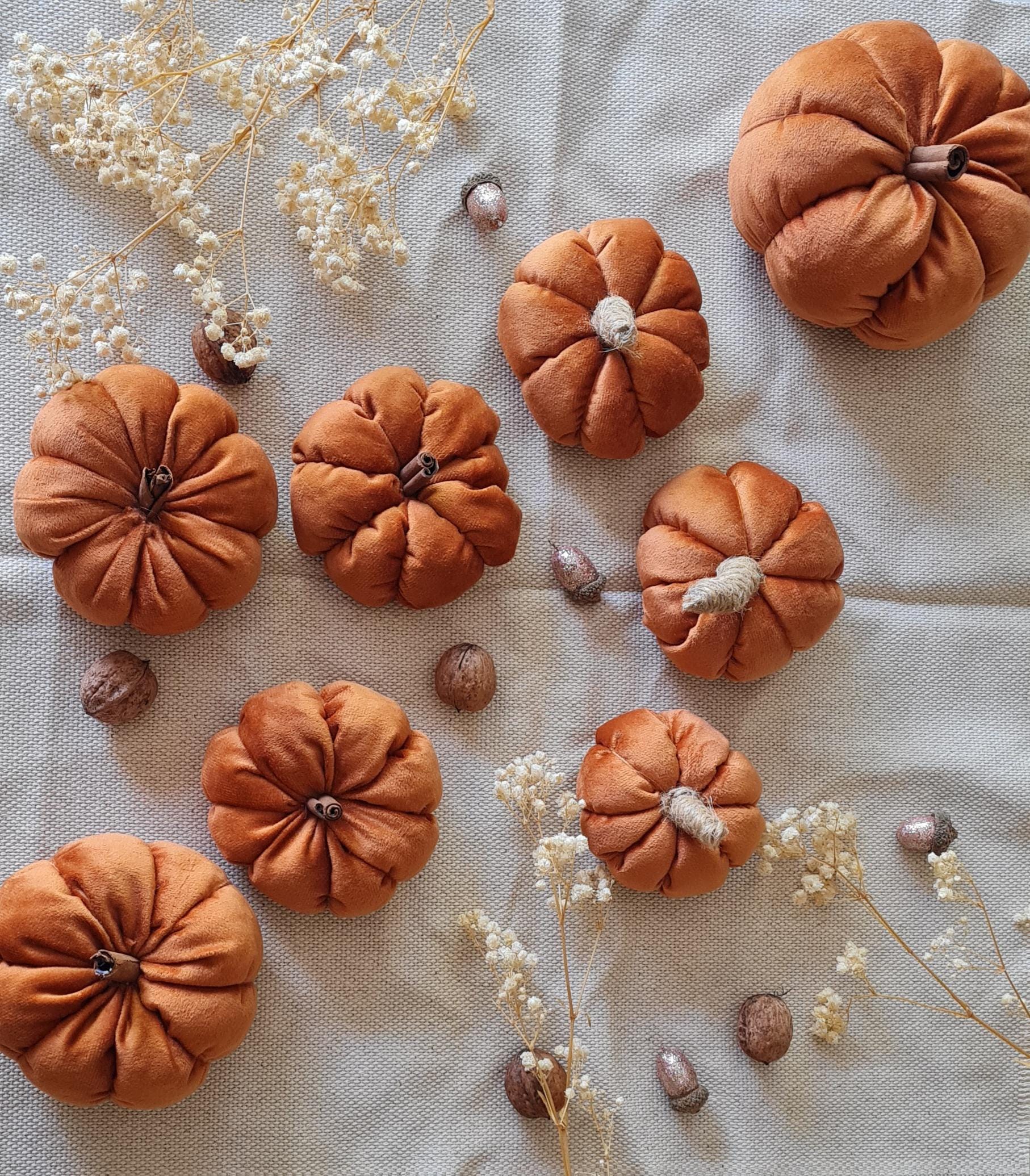 Lot De 8 Citrouilles Et Gourdes Artificielles Mouchetées - Décoration Automne Et Halloween