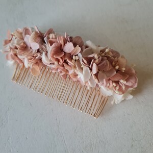 Elia hair comb, in stabilized hydrangea and broom bloom. An accessory for your wedding hairstyle, bachelorette party, birthday, image 2