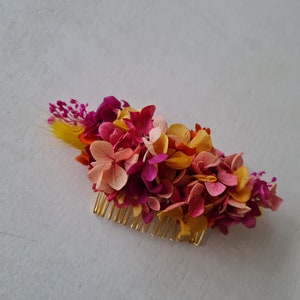 Peigne à cheveux Monica, en hortensia stabilisé. Un accessoire tendance pour vôtre coiffure de mariage, EVJF, anniversaire, moyen peigne 8 cm