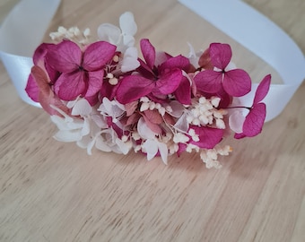 Bracelet mariée, demoiselle d'honneur en fleurs éternelles Flora. Un accessoire coloré pour un mariage bohème & tendance