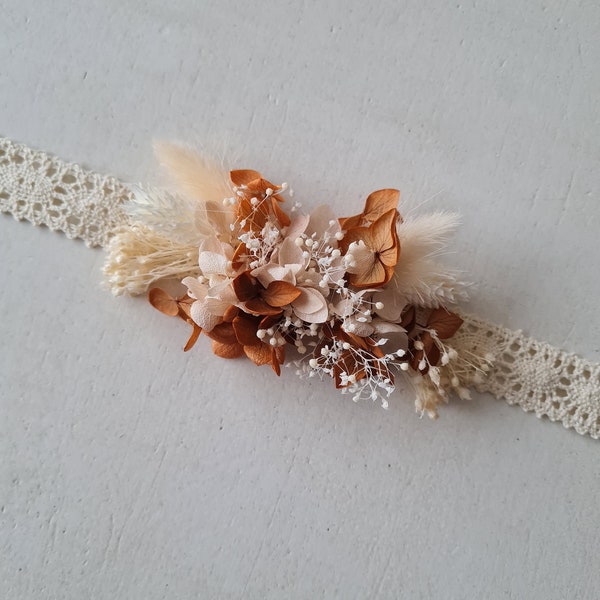 Bracelet mariée, demoiselle d'honneur en fleurs éternelles Mélodie. Un accessoire terracotta pour un mariage bohème & tendance