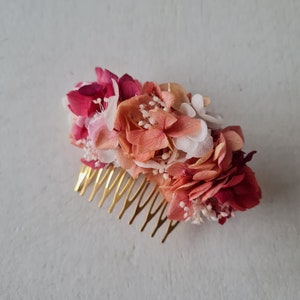 Peigne à cheveux, en hortensia, broom bloom stabilisés. Un accessoire pour vôtre coiffure de mariée, collection Flora image 3