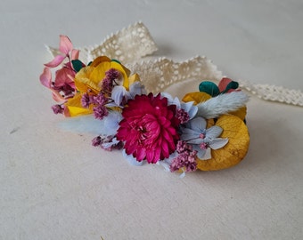 Bracelet mariée, demoiselle d'honneur en fleurs éternelles Frida. Un accessoire aux couleurs vitaminées pour un mariage tendance