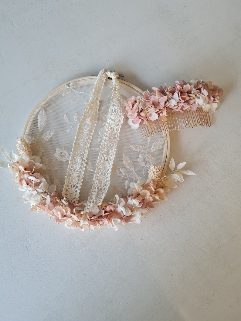 Elia hair comb, in stabilized hydrangea and broom bloom. An accessory for your wedding hairstyle, bachelorette party, birthday, image 3