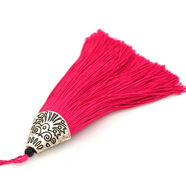 Pompon rose fuchsia avec coupelle 8 cm en polyester