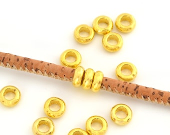 Bracciale D-Dice Metallo Con Finitura Color Oro, Perle In Resina Bianca - Foto 3