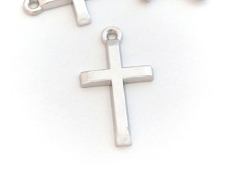 2 cross pendants in silver or bronze metal 24 mm