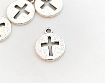 4 sequin charms cross in silver metal