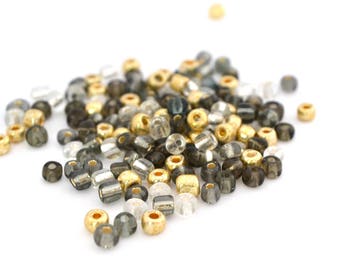 Grosses perles de rocaille 6/0 gris doré en verre 4mm / MPERRO034
