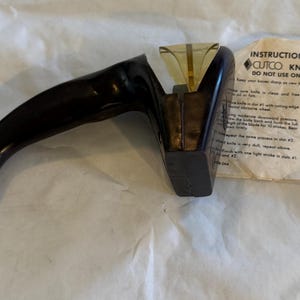 Afilador de cuchillos Cutco vintage. Herramienta de afilado de los años 90. ¡Incluye instrucciones! ¡Envío gratuito! imagen 7