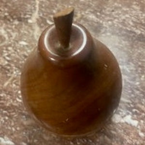 Vintage Carved Wood Pear Box. 1940s Tea Caddy in Pear Shape, Great Wooden Collectible Condition, Ships Free!