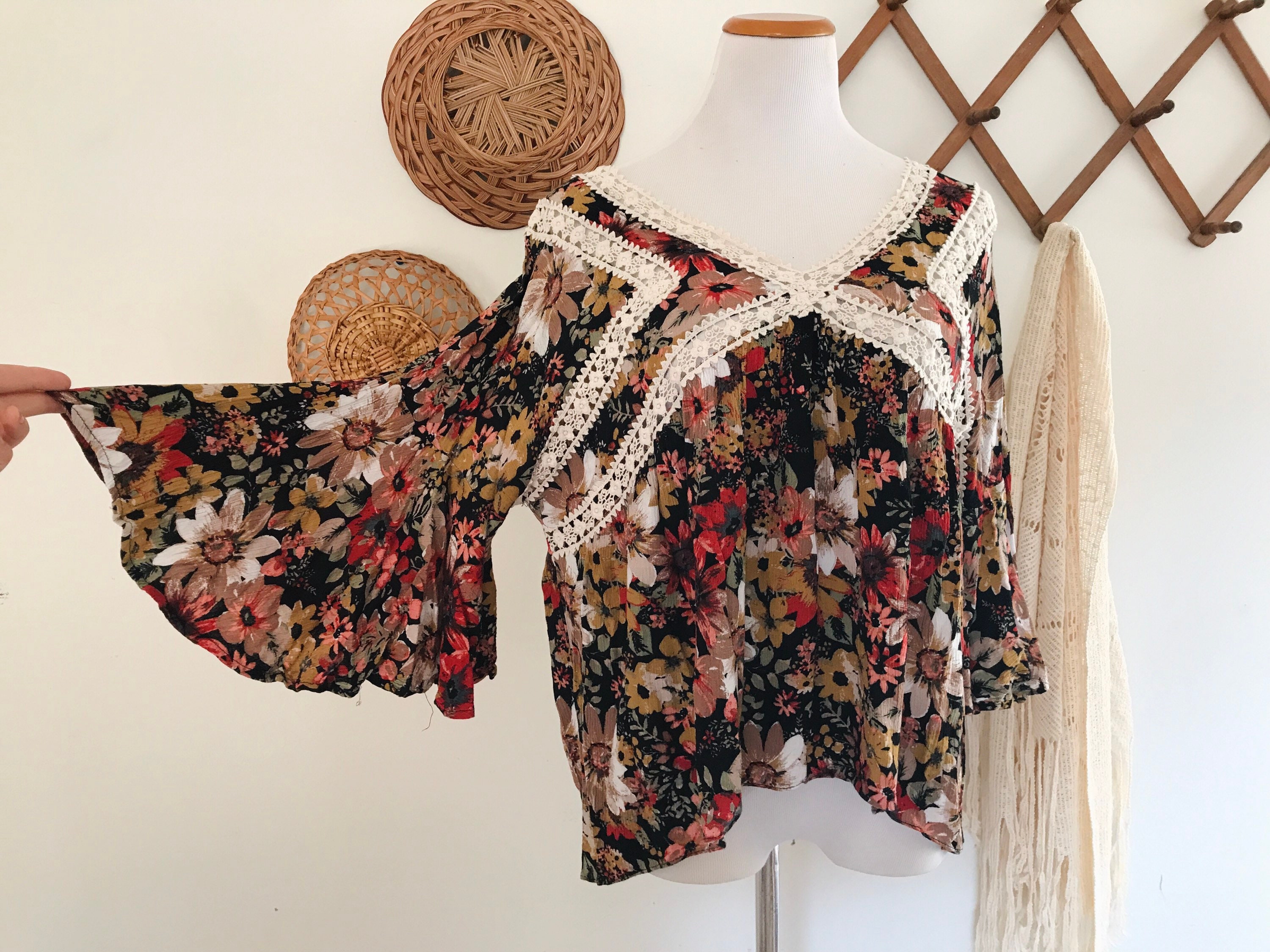Boho floral blouse with bell sleeves thrifted womens large | Etsy