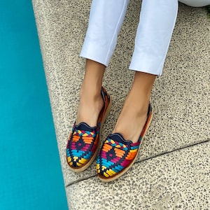 Sandales Huarache pour femme, en cuir mexicain, de couleur bleu foncé