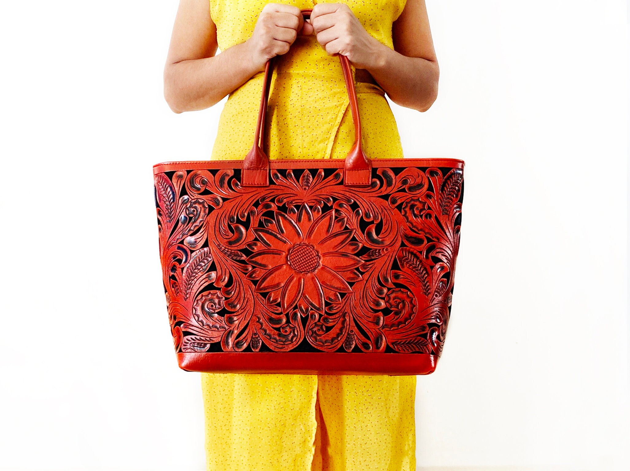 Hand-tooled Leather Bag Cognac Brown 
