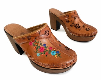 Huarache sandal woman, embroidered Clogs Mexican Huaraches, Ketzaly Clogs,