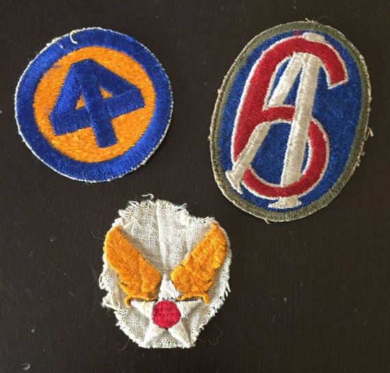 Group of Vintage Military and Military Related Pi… - image 2