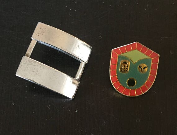 Group of Vintage Military and Military Related Pi… - image 3