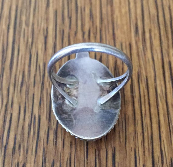 Mother of Pearl and Silver Native American Ring -… - image 4