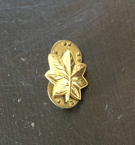 Group of Vintage Military and Military Related Pi… - image 6