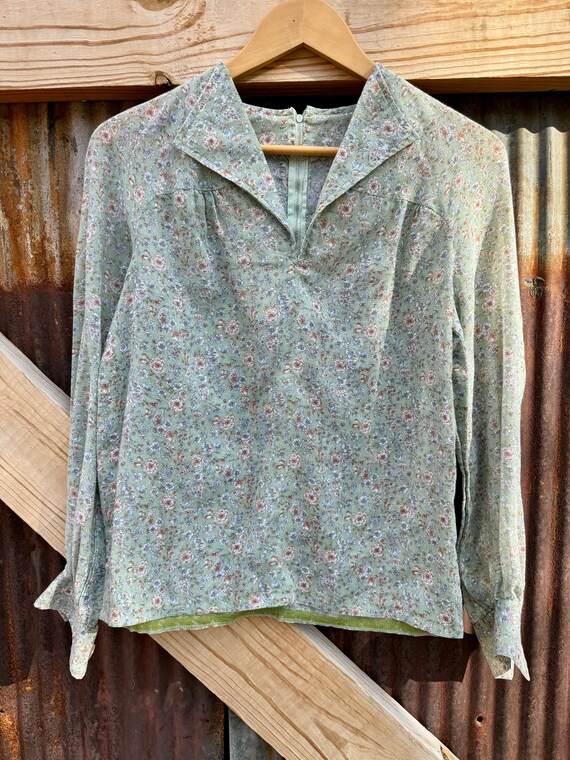 60s Flower Frill Neck Loose Blouse