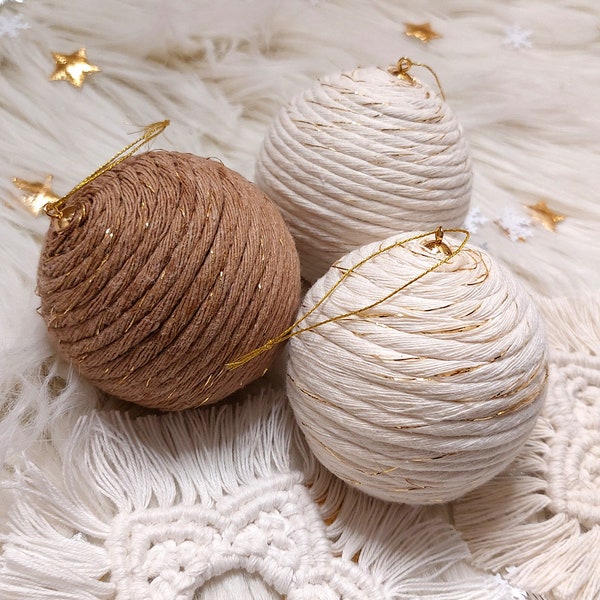 Eco-responsible unbreakable cotton and gold Christmas ball