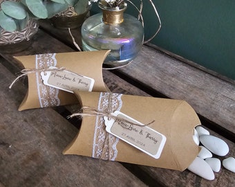 Kraft and lace candy box