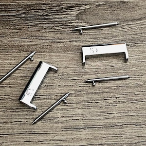 Silver Connector Set for Samsung Gear Sport 43mm: 20mm to 18mm Adapter