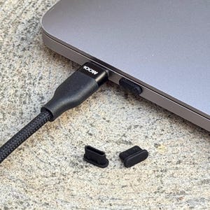Cabo USB-C trançado preto com conjunto de tampões de proteção contra poeira, cabo de carregamento rápido de 1,8 m (6 pés), cabo tipo C.