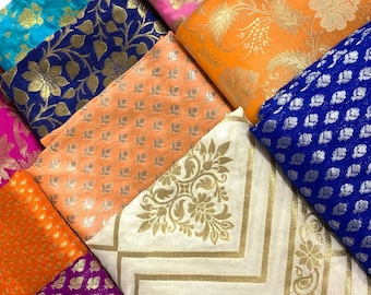 Lot assorti de gros morceaux de brocart tissé indien en soie - 18 x 22 po. - Tissus indiens en soie de haute qualité - Soie jacquard par lots