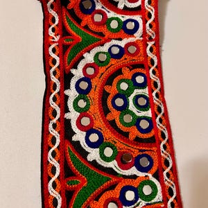 Lebendiger Boho-Spiegel Floral gestickte handgefertigte mehrfarbige Borte | 4 Zoll breites Boho-Baumwollband Ethnische Näh- und Bastelbedarf