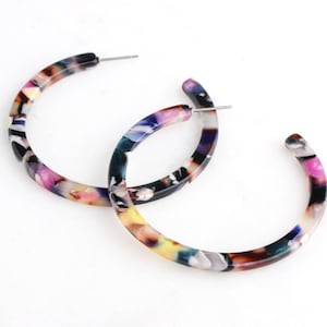 Colorful Post Earring Hoops, 1 pair, Multicolor Tortoise Shell Earring, Acrylic Hoops, Big Resin Hoop Earrings, Rainbow Hoops, EAR045-50-KMC