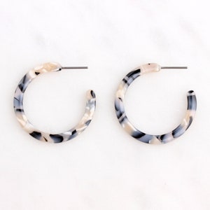 Acetate Earrings Findings, 1 pair, Ivory Beige Hoop Earrings Tortoiseshell, Resin Hoops, 1 Inch Hoops Acrylic Tortoise Hoops, EAR022-30-ABN