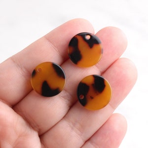 4 Small Circle Charms Acetate DIY, 2mm Hole Size, Round Tortoise Shell Earring Blanks Acrylic, Brown Auburn Tortoise Beads, CN041-17-TT