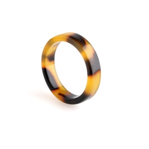 Tortoise Shell Ring 1pc, Cellulose Acetate Ring Blanks, Thin Resin Ring, Simple Ring Band, Tortoiseshell Jewelry Supply Findings, FR001