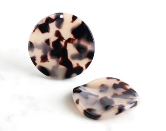 2 Large Round Discs 34mm, Wavy Round Charm, Cornflake Bead Irregular, Laser Cut Acrylic Disc in Blonde Tortoise Circle Tag Beads CN020-34-WT