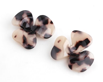 2 White Tortoise Shell Flowers, Flower Stud Earrings, Large Lucite Flower Beads Middle Hole, Acetate Studs, Hawaiian Flowers, FW023-33-WT