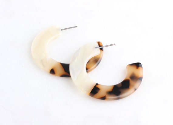 Blonde Tortoise Shell Hoop Earrings Parts 1 Pair Two Tone