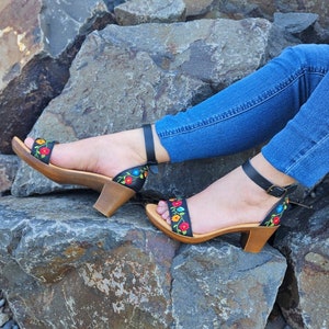 Florencia Mexican wedges//Mexican huarache//Mexican heels//Huarache mexicano//Mexican sandals//Low heel sandals//wedding shoes