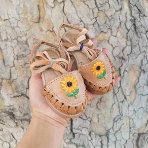 Sunflower Lace up Baby & toddlers huarache//Mexican huarache//Baby huaraches//Huarachitos//huarache for girls//