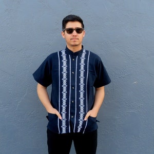 Mexikanisches Herrenhemd / Herrenhemd / Guayabera / Traditionelles mexikanisches Hemd / Geschenke für ihn