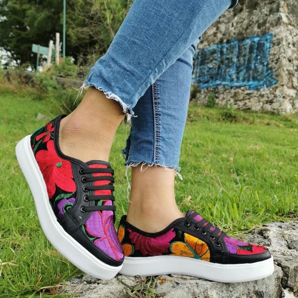 Artisanal Embroidered Sneakers Textile Canvas Black 602784 main image 1