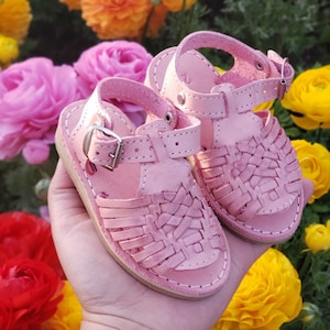 Baby pink huaraches best sale