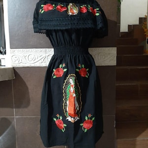 Vestido bordado de la Virgen de Guadalupe