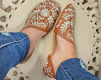 Stella flats ||Huarache mexicano||Embroidered sandals||Charro style||
